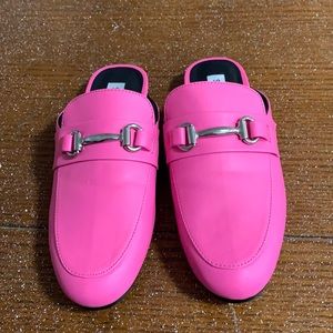 Size 6 Steve Madden hot pink mules